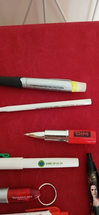 Onze esferográficas publicitárias