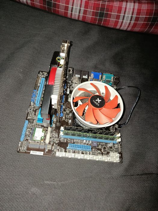 Материнская плата LGA 1155 + процесор + видеокарта + кулер