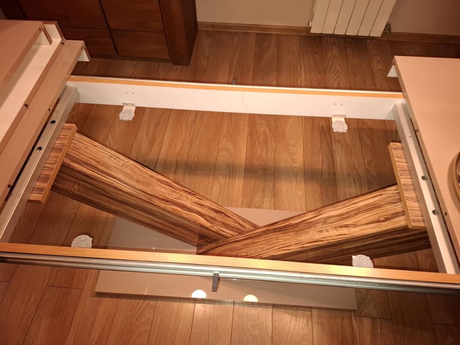 Nowoczesny rozkładany stół + krzesła gratis