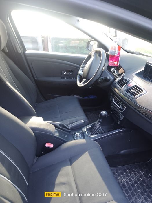 Продам авто Рено Меган выпуск 2012год