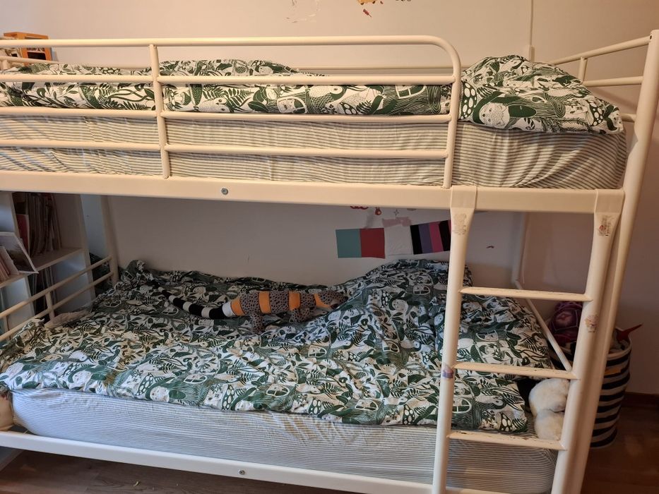 Cama beliche IKEA