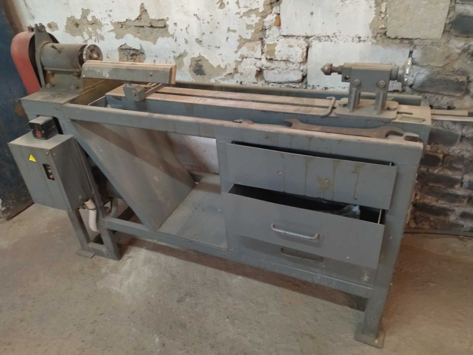 Станок токарный по дереву