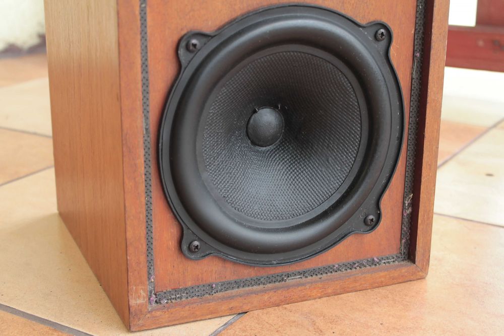 Kolumna B&W DM5 BOWERS WILKINS Stan Bardzo dobry-  1 sztuka