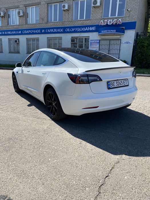 Продам Tesla 3 2020