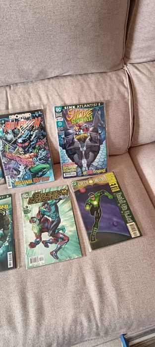 Vendo! 50 comics sortidos Dc. Bom estado