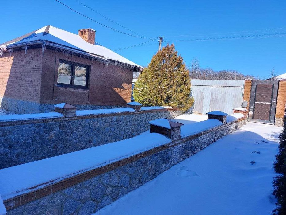 продам будинок пгт Високий