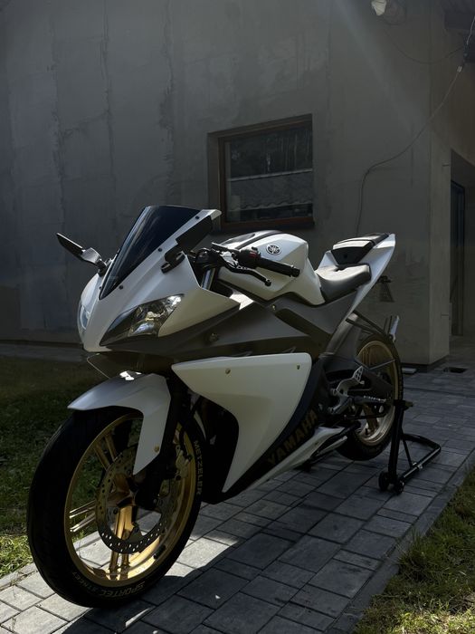 Yamaha yzf r125