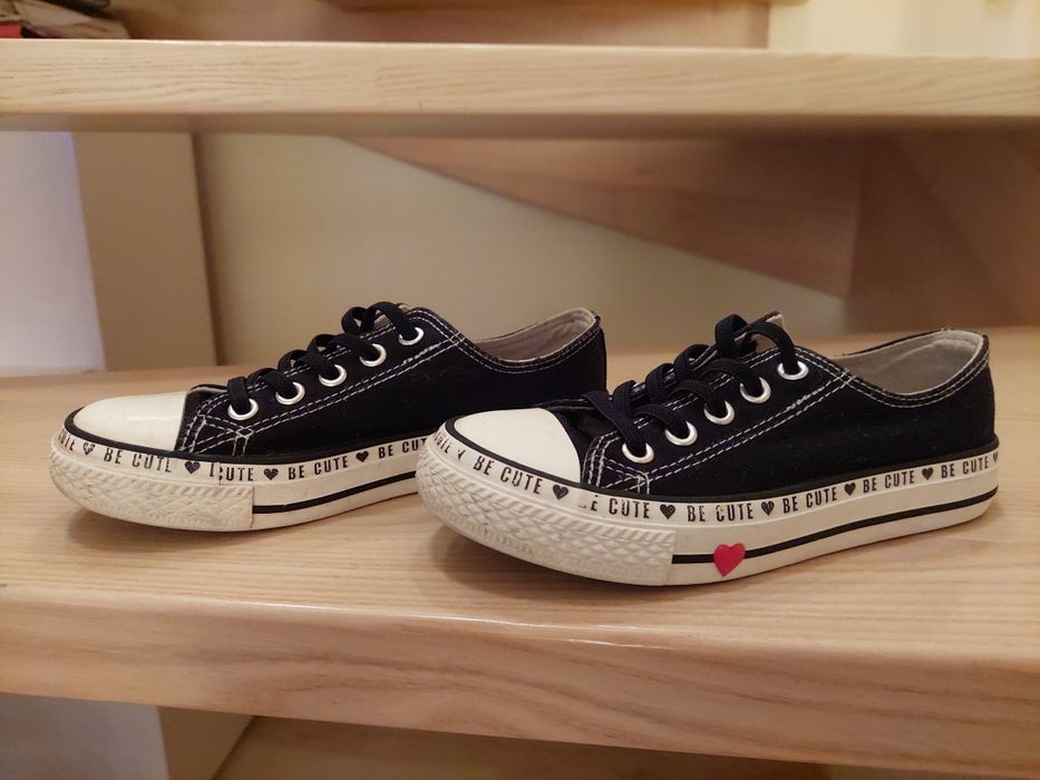 Trampki, tenisówki, czarne, biała guma, rozmiar 30