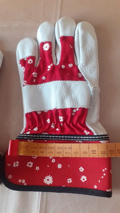 Рабочие защитные перчатки