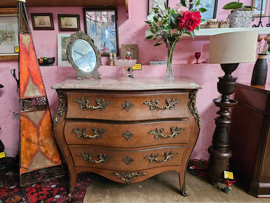 Muito bonita cómoda estilo Luis XV - óptimo estado geral