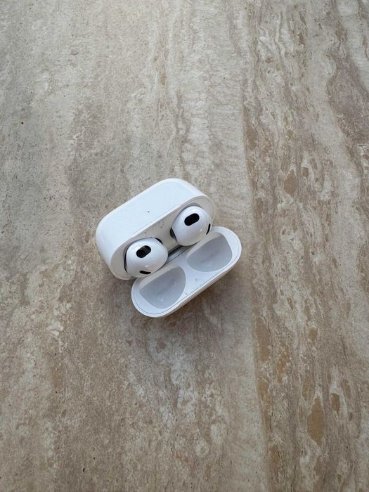 Apple AirPods 3 (MME73AM/A). Magsafe case. Оригінал. Повний комплект.
