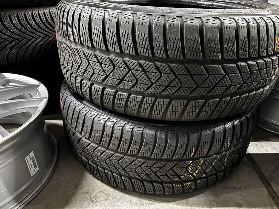 Uzywane opony zimowe 245/45/18 pirelli 2 szt