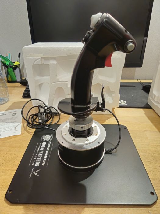 HOTAS Thrustmaster Warthog
