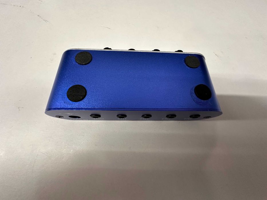 Dykb 4-drożny mikser audio stereo