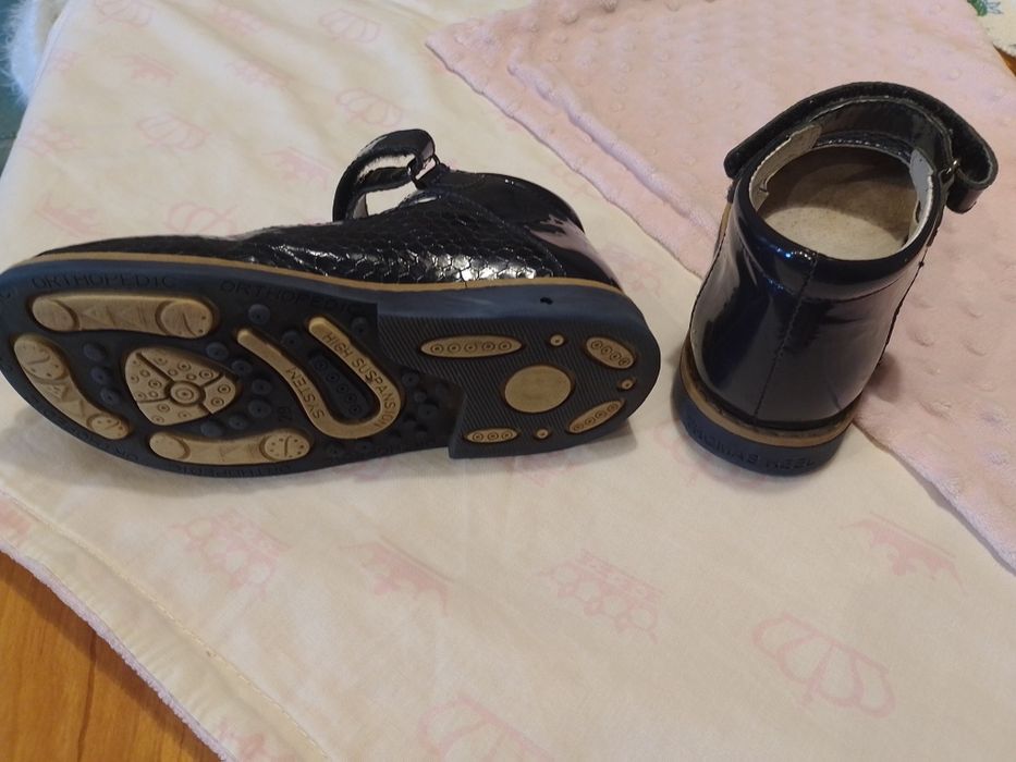 Туфельки Thomas Heel 29 р.