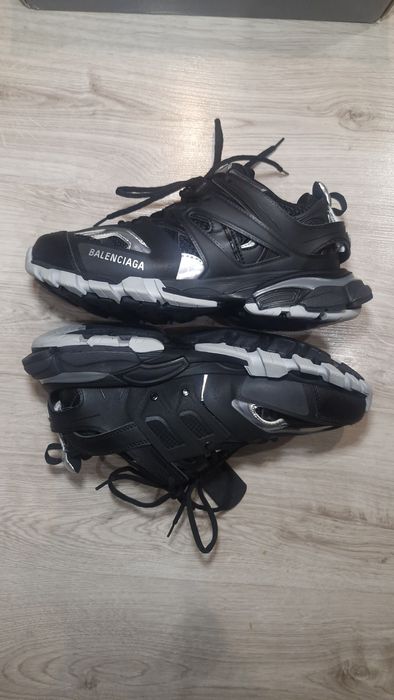 Balenciaga track 1