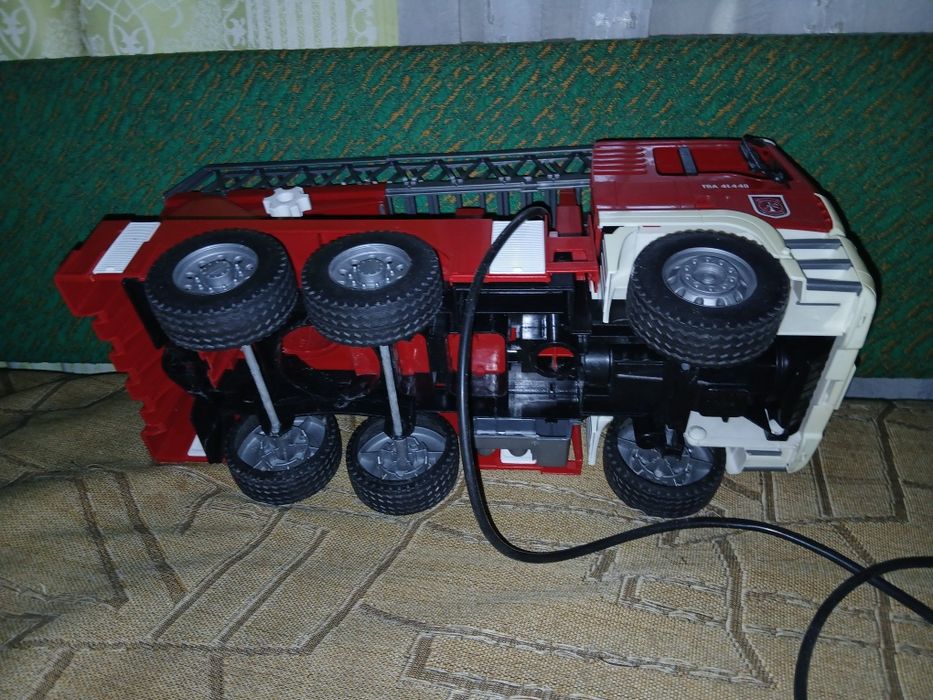 пожежна машина брудер