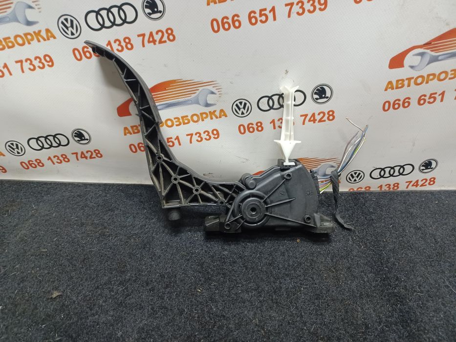 Педаль газу Volkswagen golf 4 гольф 4