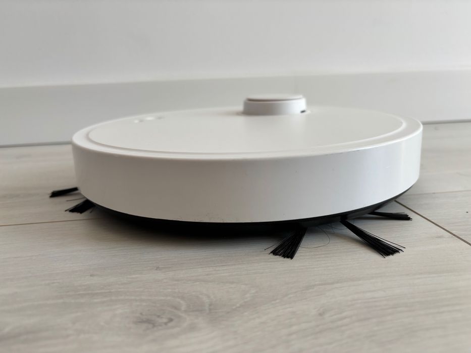 Robot sprzątający – odkurza, zamiata Mini używany, z ładowarką BEZWIFI