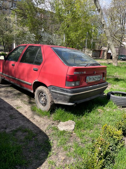 Продам Renault19