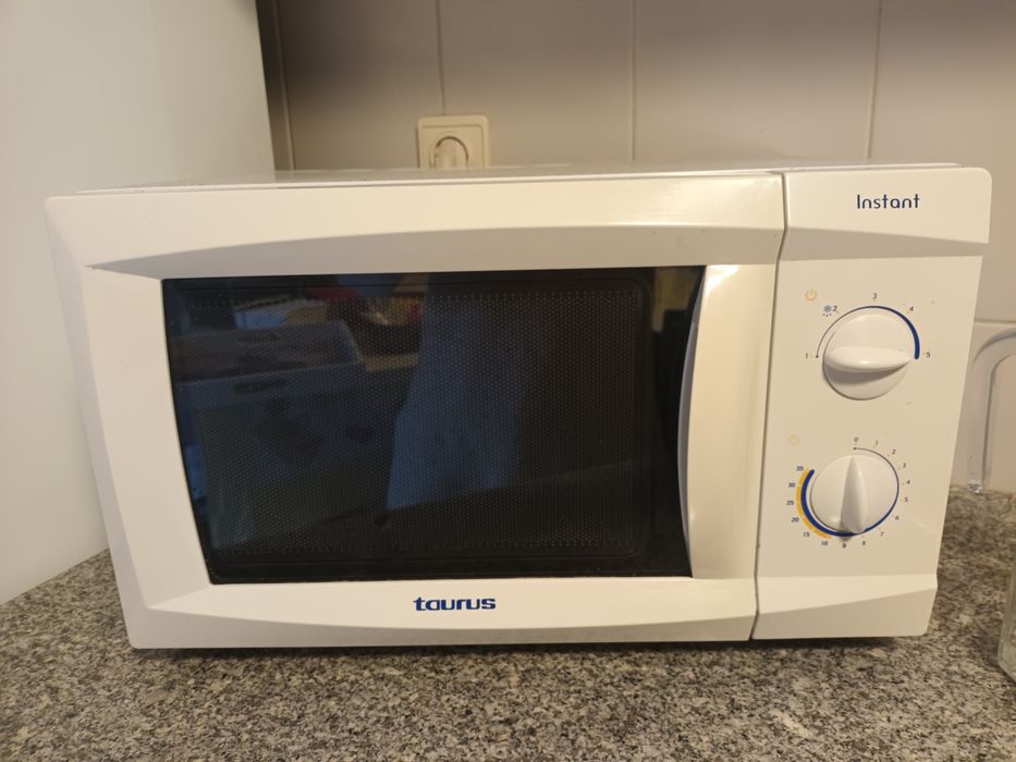 Microondas Taurus