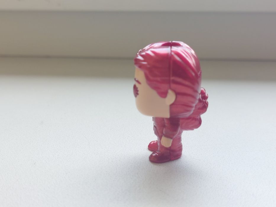 ОБМІН Фігурки Kinder Joy Stranger Things + Значок в подарунок