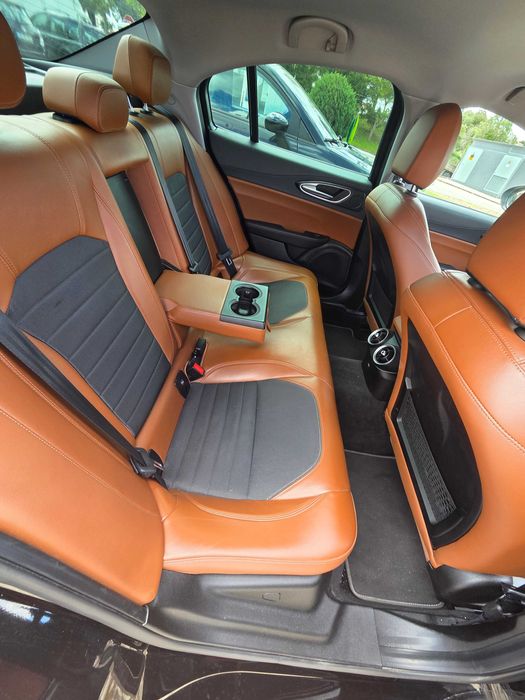Alfa Romeo Giulia 2.2 Diesel AT8 Super | Nacional | Pele Camel | 118 mil km