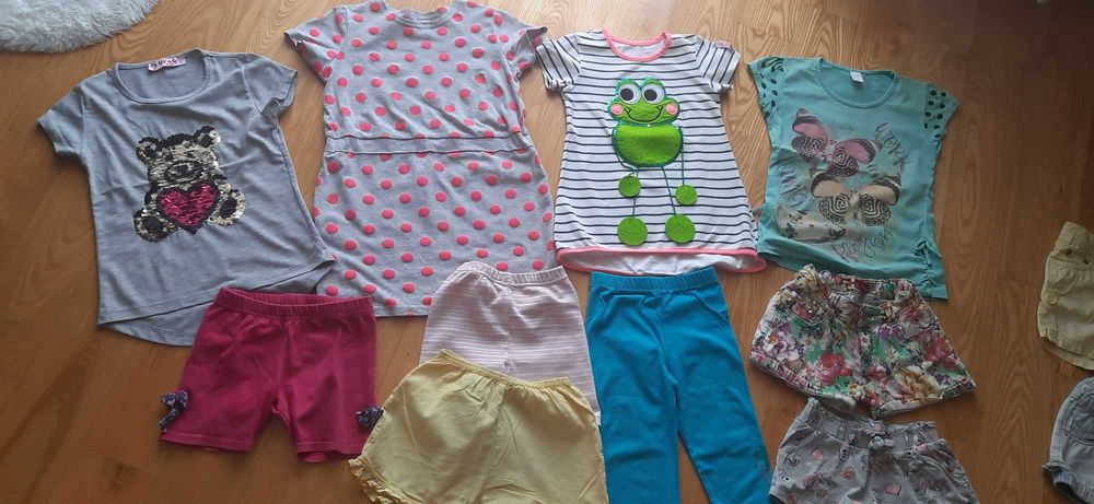Sprzedam zestaw ubrań letnich 110-116