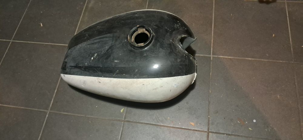 Junak M10 bak zbiornik paliwa