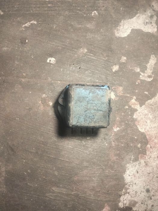 Продам   реле регулятор на иж