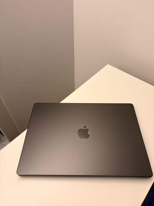 MacBook Pro 16 M3 Pro