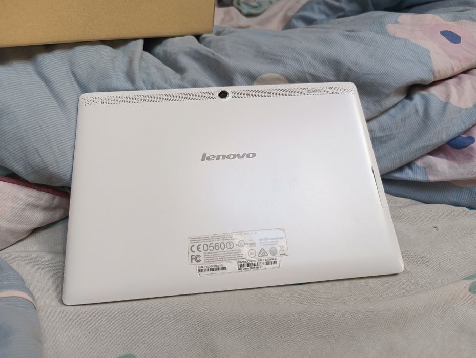 Tablet Lenovo Tab 2 a10-70F 2GB ramu 16 GB pamięci
