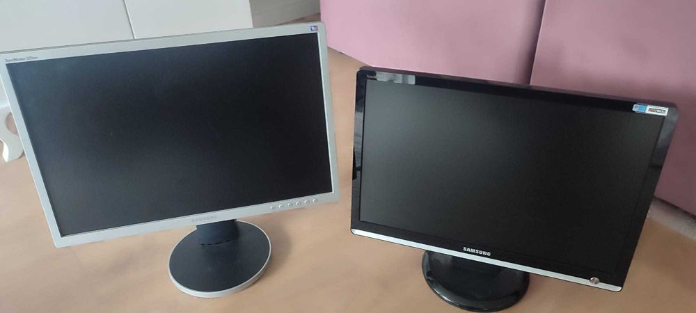 2 Monitores SAMSUNG Syncmaster 22"
