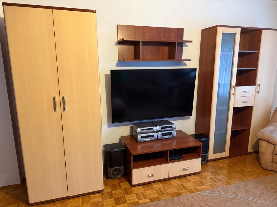 Meble do salonu: komoda, szafa, witryna, regał i rtv