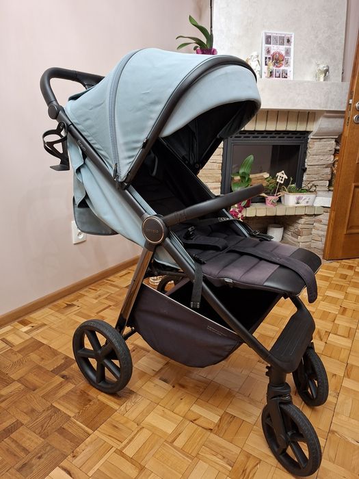 Коляска прогулянкова Carrello Bravo Plus