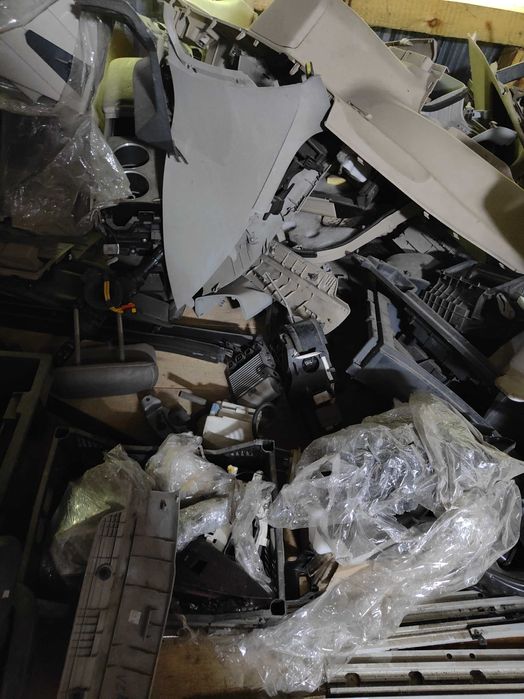 Пластик салона Toyota Venza 2008-2015