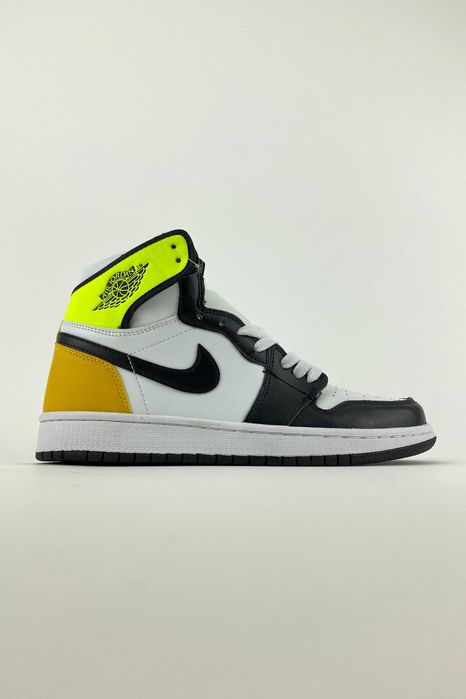 Air Jordan 1 Retro Volt Gold