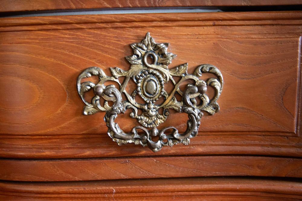 Camiseiro estilo barroco