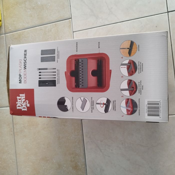 Płaski mop z wiadrem marki Dirt Devil