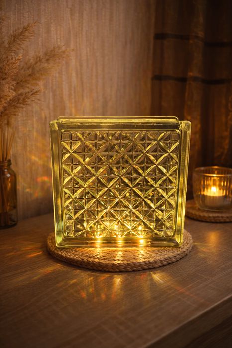 Світильник з склоблоку / Светильник с стеклоблока