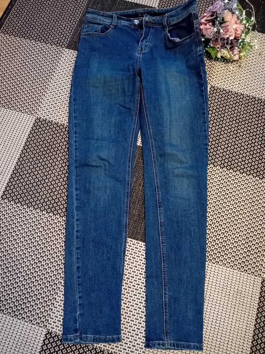 Spodnie jeansowe jeansy