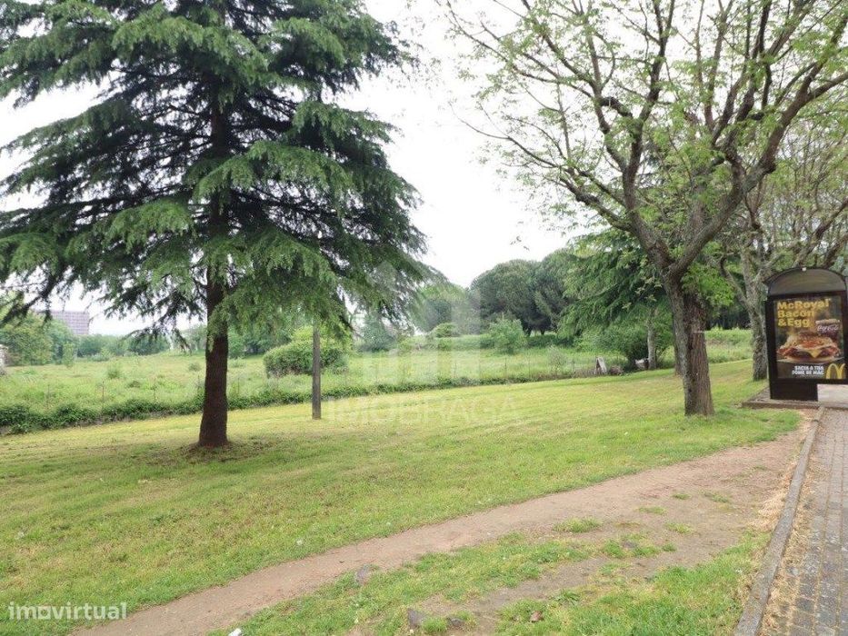 Venda Apartamento T2, em Lamaçães, Braga