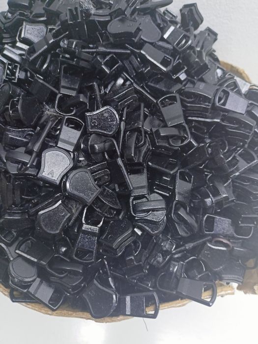 Бегунки для молний трактор ( тип 8)