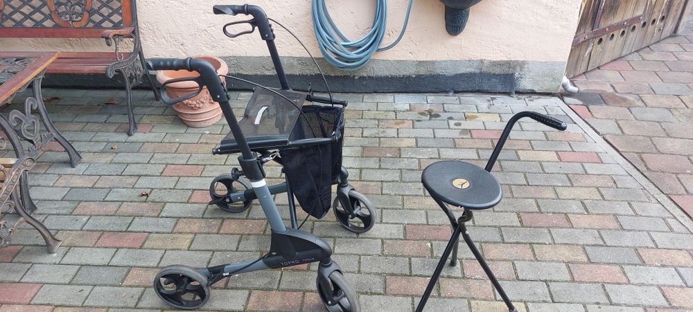 Chodzik,balkonik dla osoby starszej