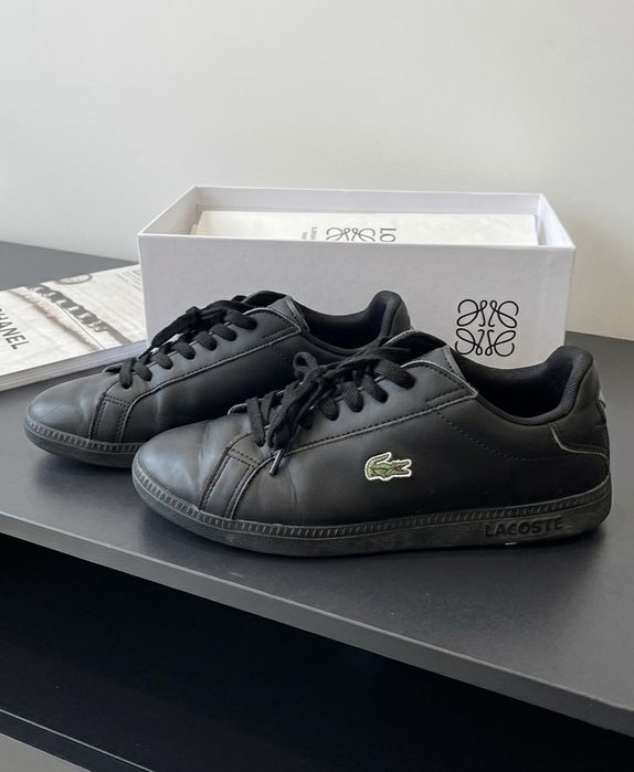 Czarne sneakersy damskie klasyczne sznurowane Lacoste Graduate / Y2K / Grunge