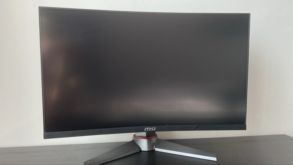 Monitor Curvo MSI Optix MAG24C
