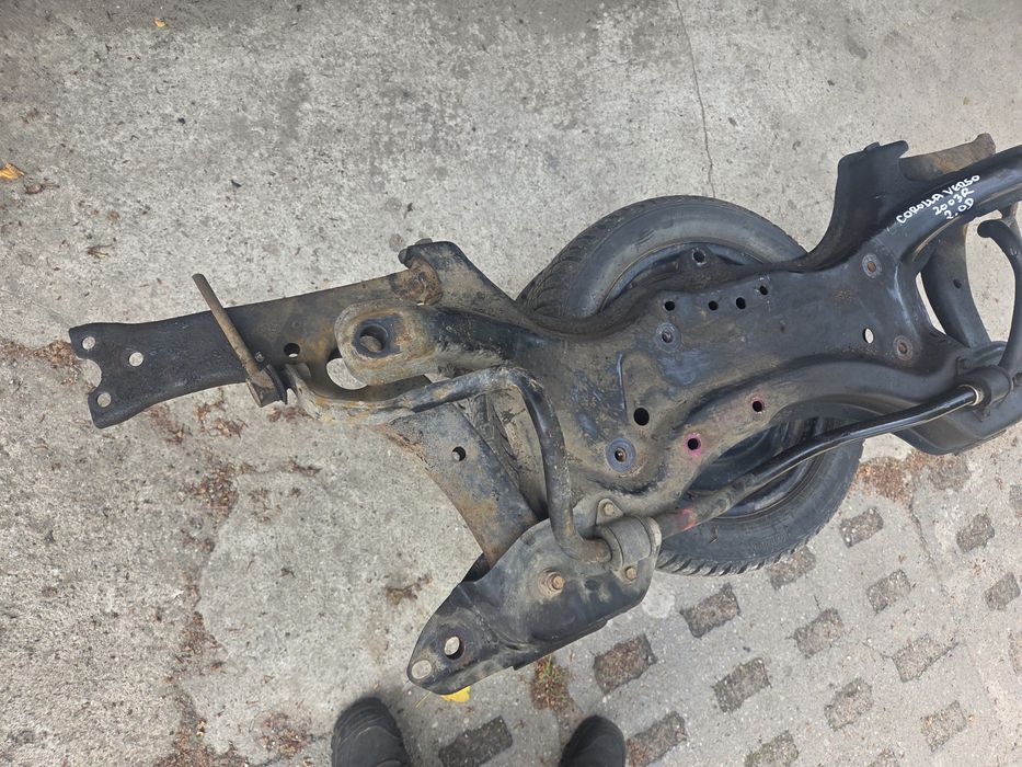 Wózek sanki zawieszenie przednie toyota corolla verso e12 2003r 2.0D