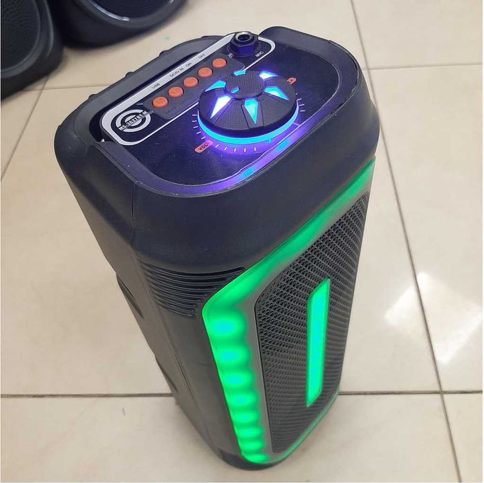 Bluetooth  компактна караоке колонка | RGB | 39см