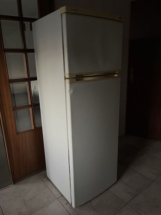 Frigorifico a trabalhar