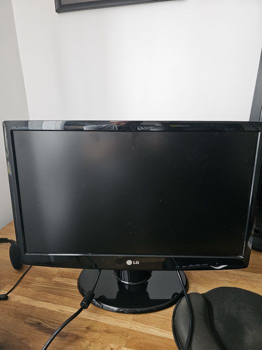Monitor LG Flatron W2243t